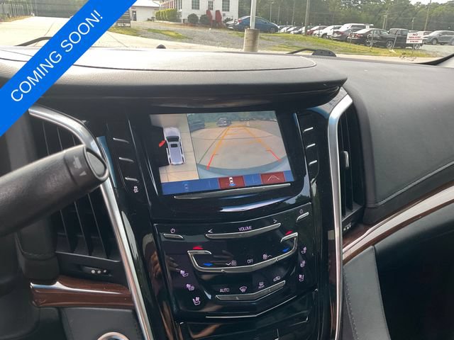 Used 2019 Cadillac Escalade ESV Premium Luxury w/ Escalade Sport Edition AWD/4WD image 8