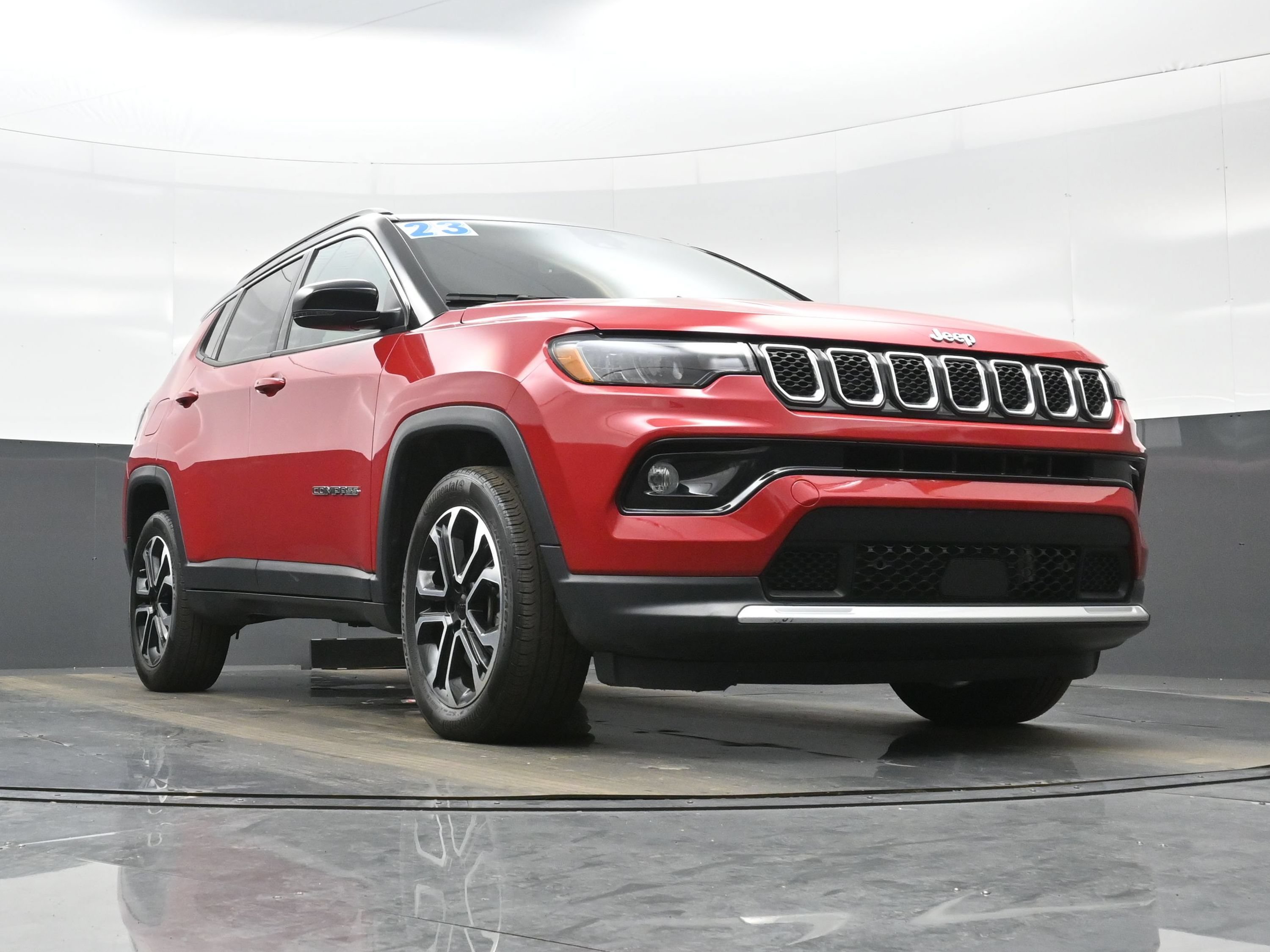 Used 2023 Jeep Compass Limited AWD/4WD image 34