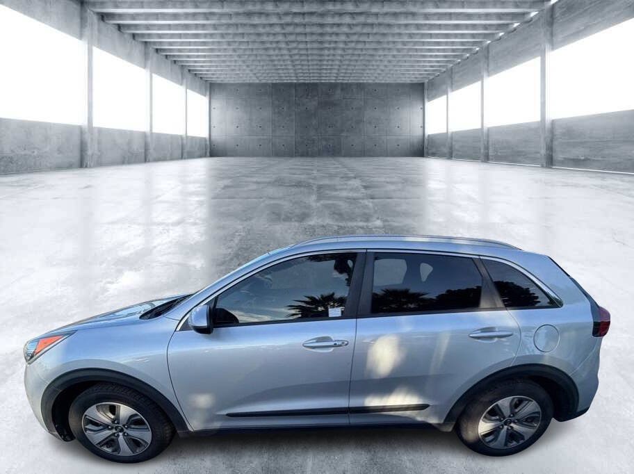 Used 2019 Kia Niro LX FWD image 3
