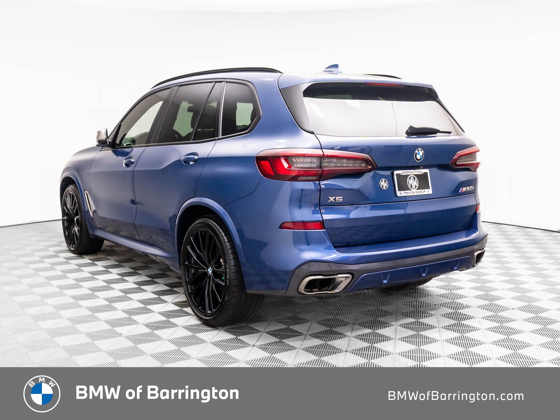 Used 2021 BMW X5 M50i image 3