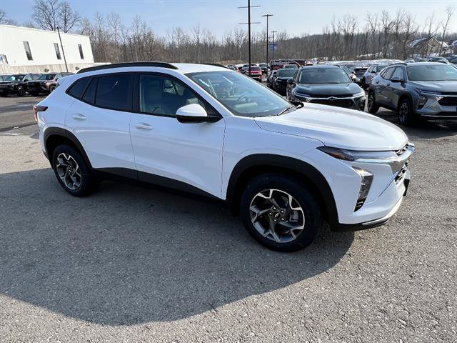 New 2026 Chevrolet Trax LT w/ Driver Confidence Package image 8