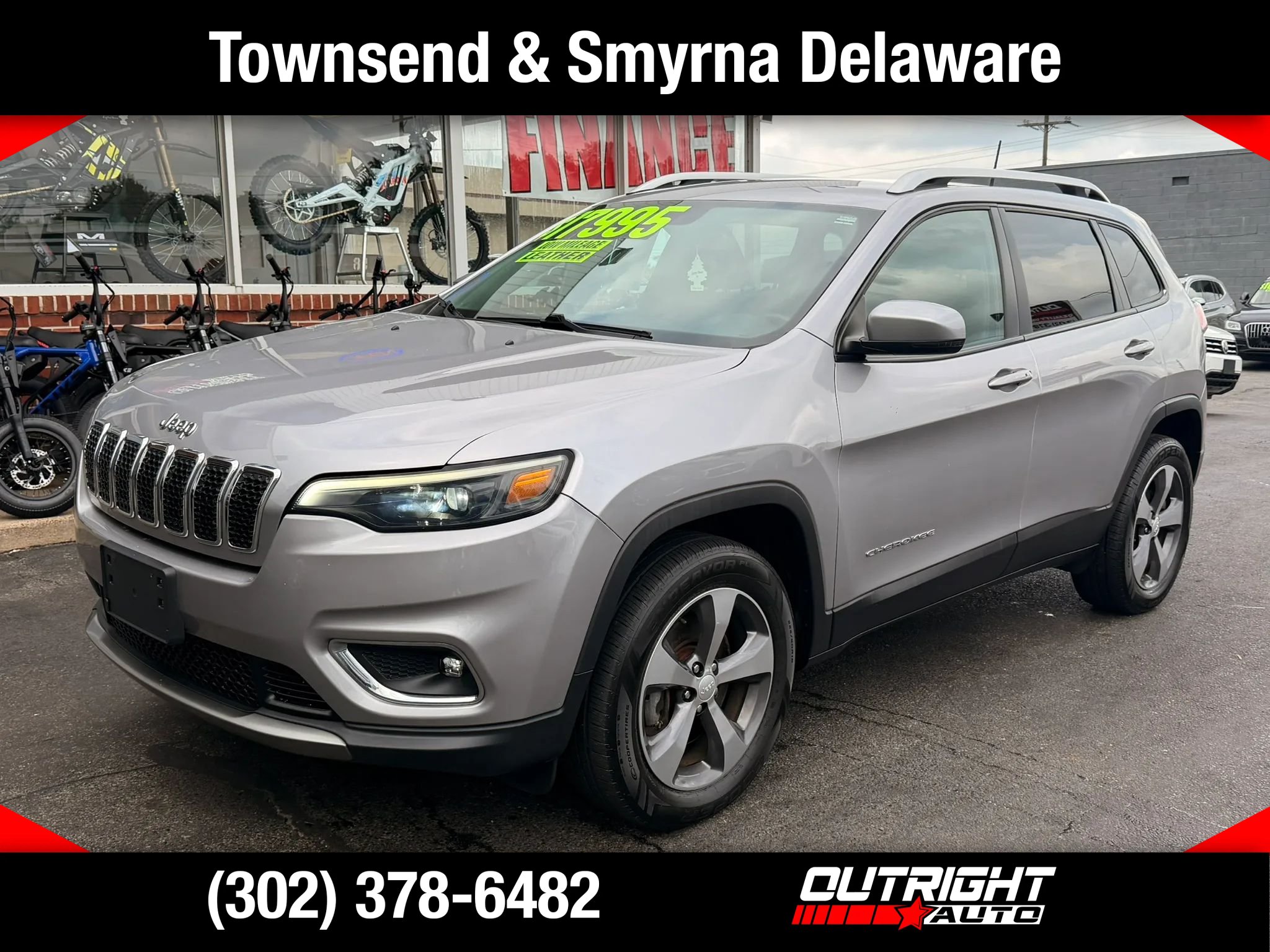 Used 2019 Jeep Cherokee Limited AWD/4WD image 1