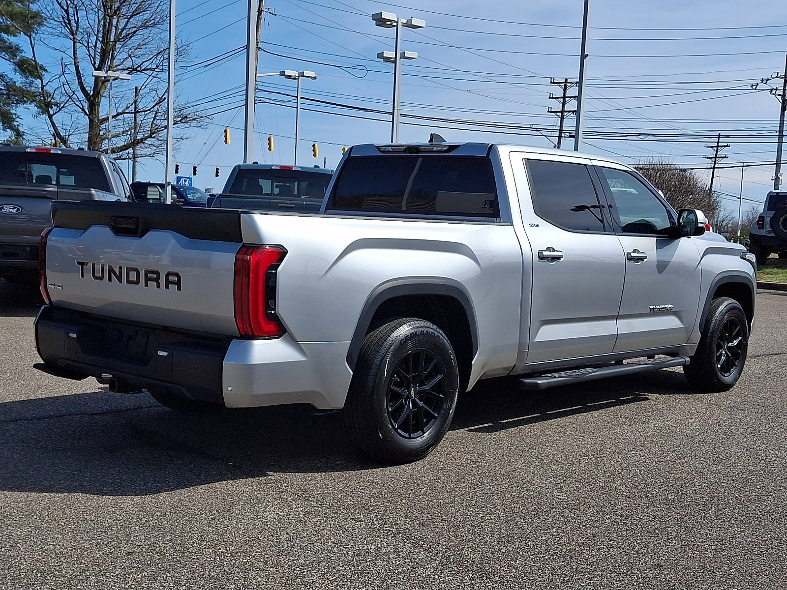 Used 2023 Toyota Tundra SR5 w/ SR5 Premium Package image 11