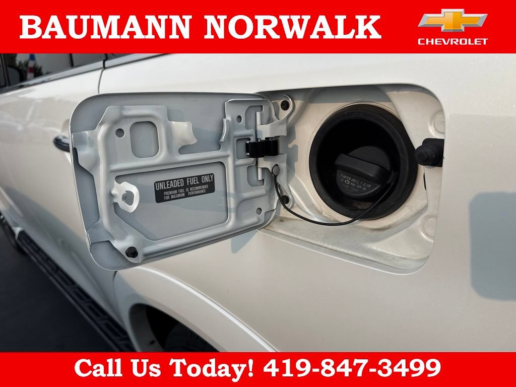 Used 2023 Nissan Armada SL w/ Captain's Chairs Package AWD/4WD image 11