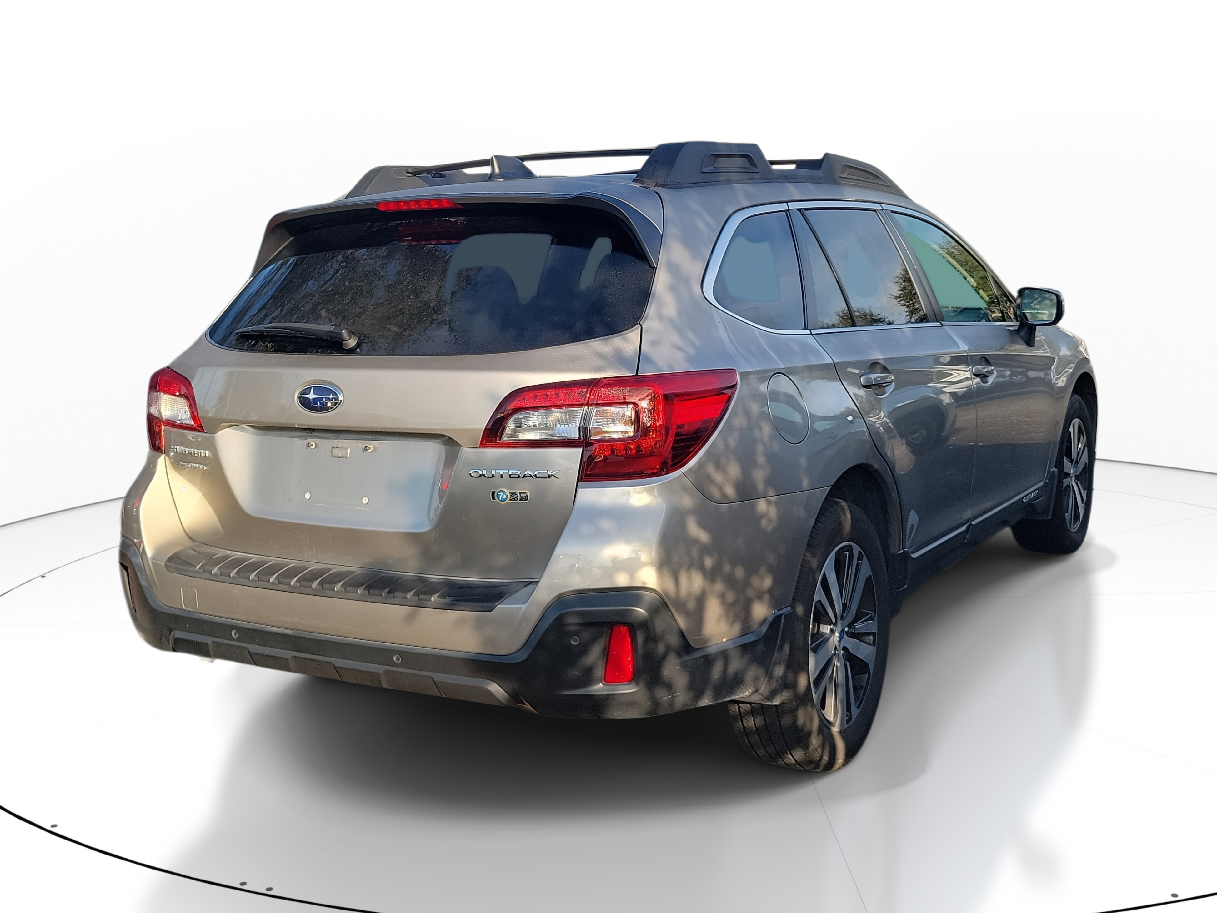 Used 2018 Subaru Outback 2.5i Limited image 9