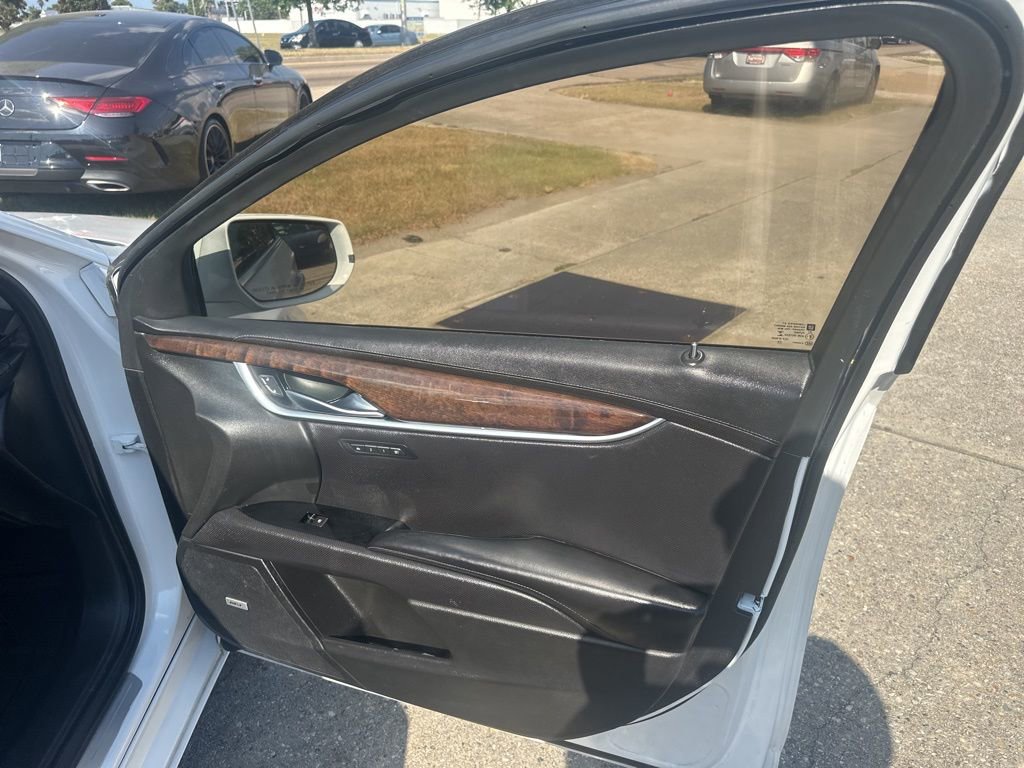 Used 2016 Cadillac XTS Luxury image 12