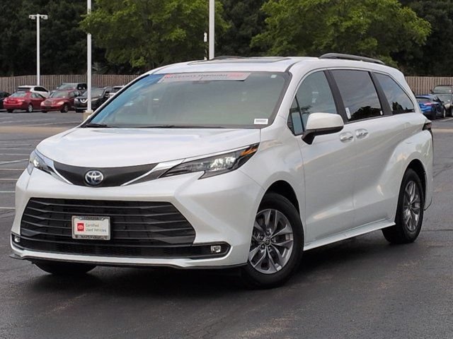 Certified 2025 Toyota Sienna XLE w/ XLE Plus Package AWD/4WD image 2