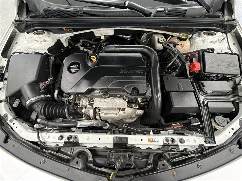 Used 2019 Chevrolet Malibu LS FWD image 9
