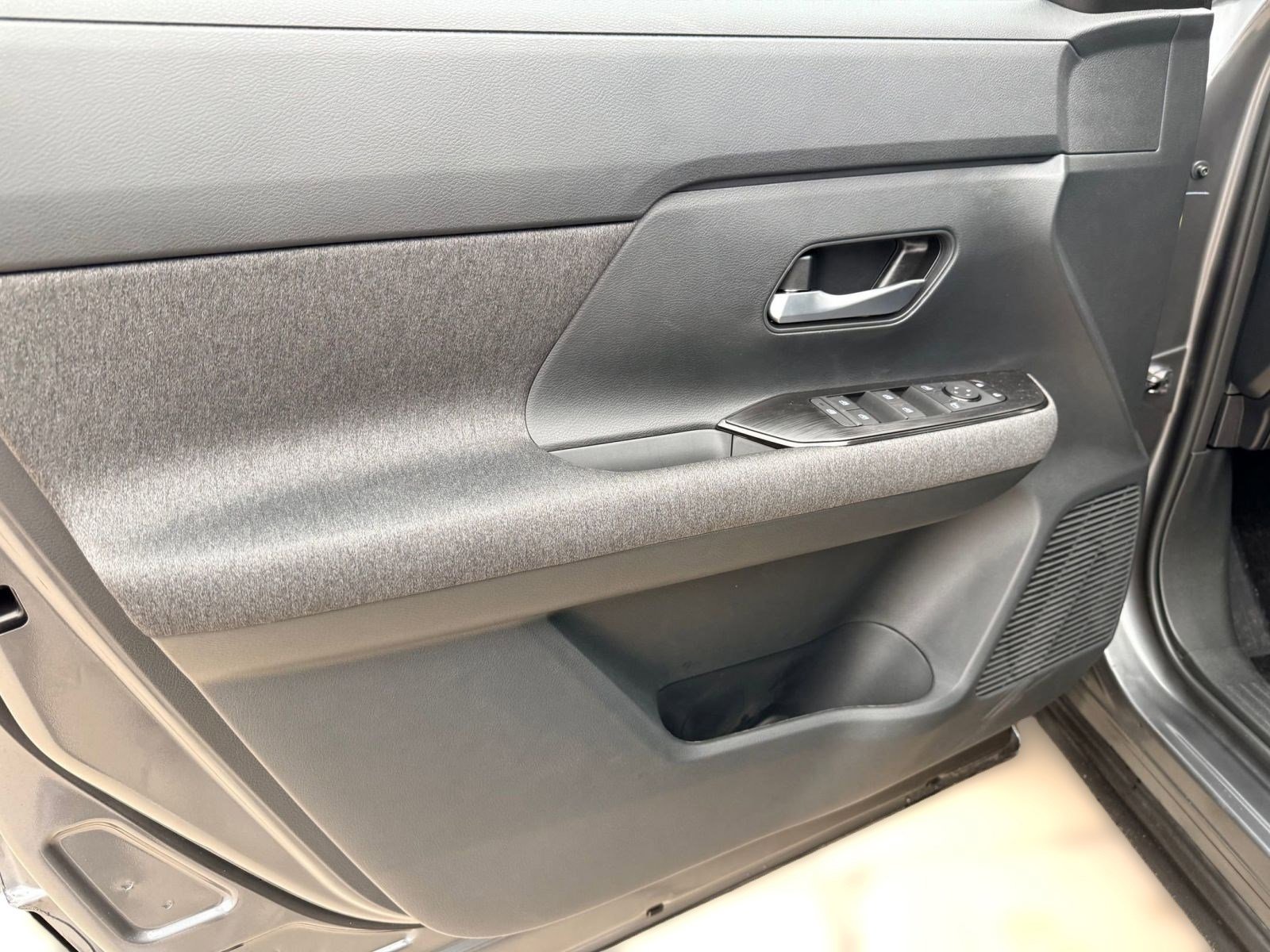 New 2026 Nissan Kicks SV w/ Charging Package image 11