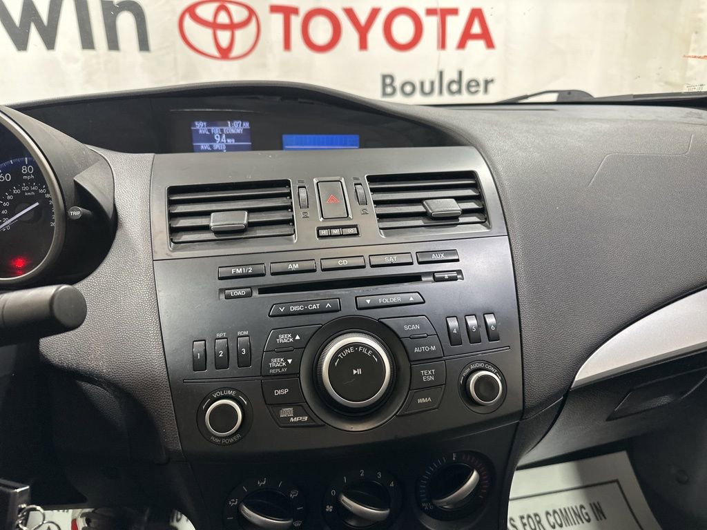 Used 2013 MAZDA MAZDA3 i Sport image 22