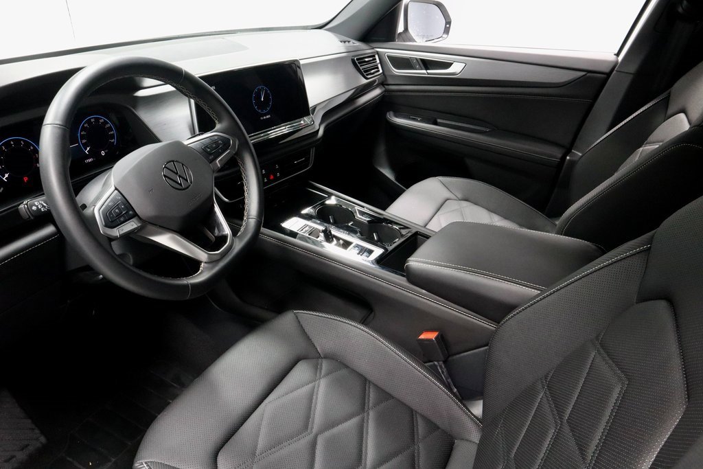 Used 2025 Volkswagen Atlas Cross Sport SE image 23