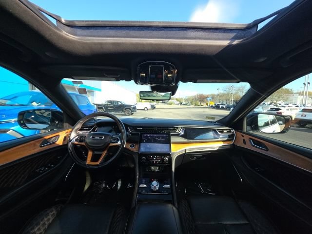 Used 2022 Jeep Grand Cherokee L Summit AWD/4WD image 17