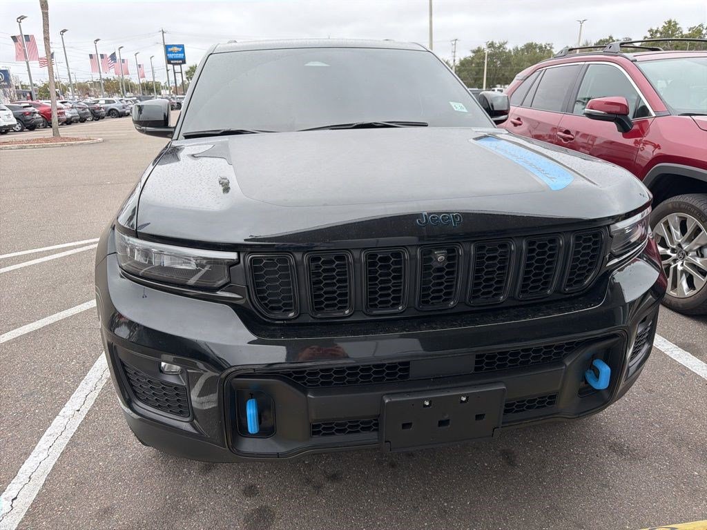 Used 2023 Jeep Grand Cherokee Trailhawk image 2