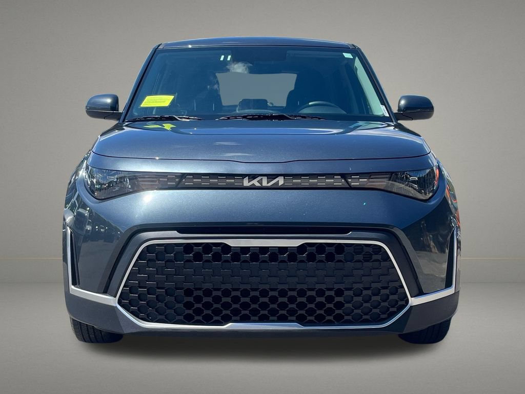 Used 2025 Kia Soul LX w/ LX Technology Package FWD image 9