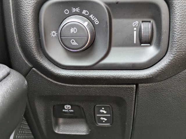 Used 2025 RAM 1500 Big Horn RWD image 17