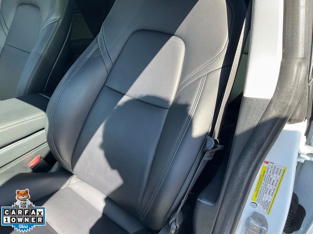 Used 2018 Tesla Model 3 Long Range image 16