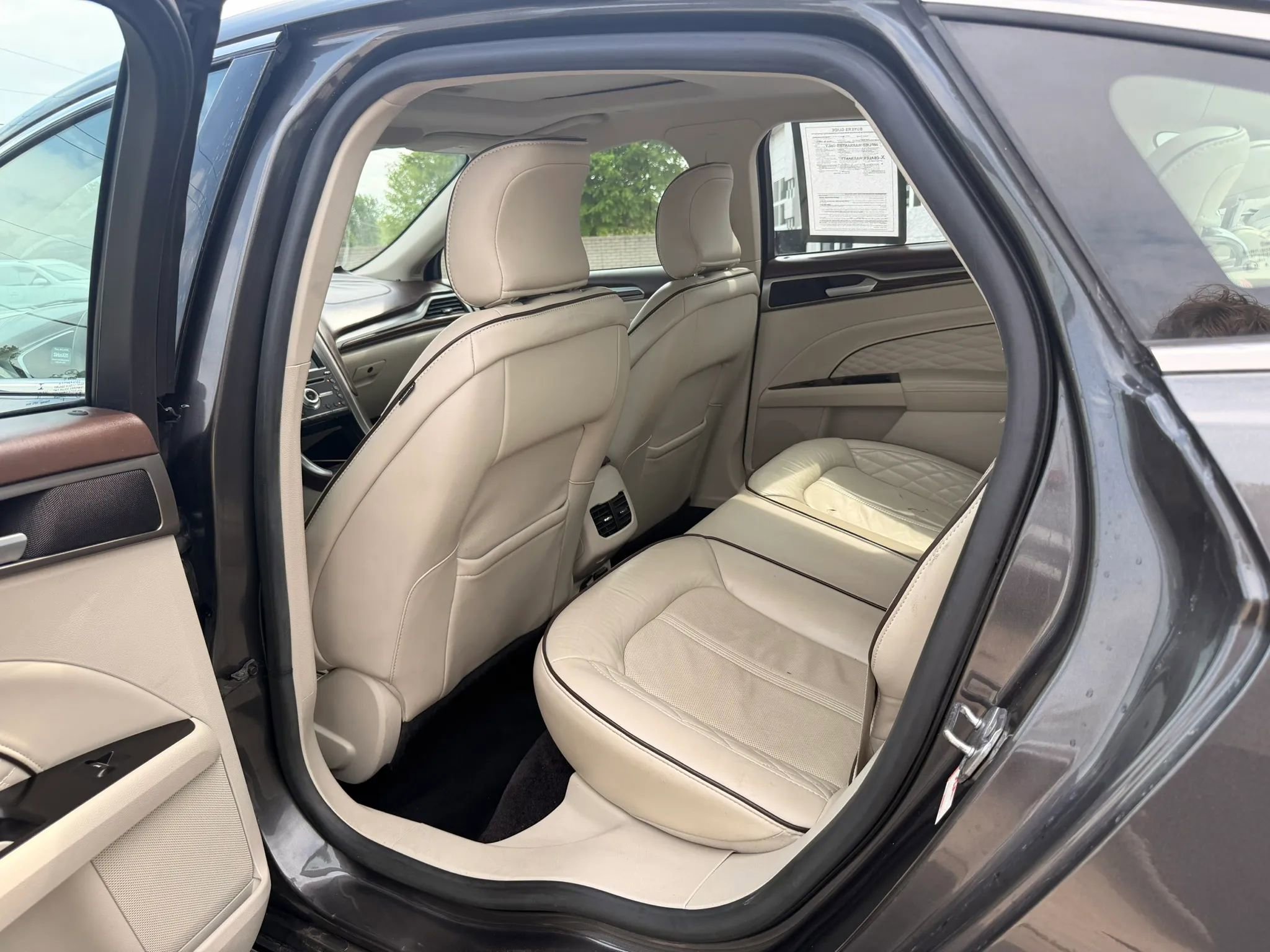 Used 2017 Ford Fusion Energi Platinum FWD image 22
