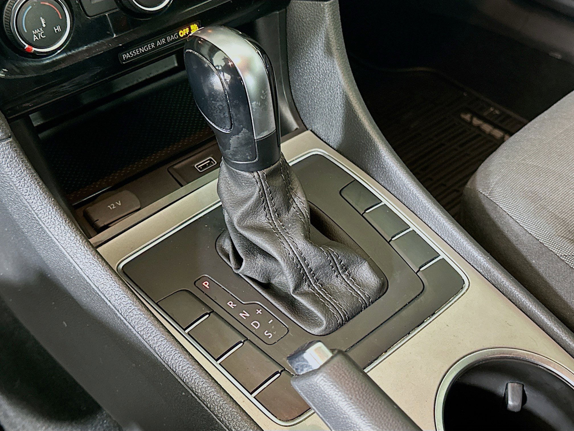 Used 2020 Volkswagen Passat 2.0T S image 24