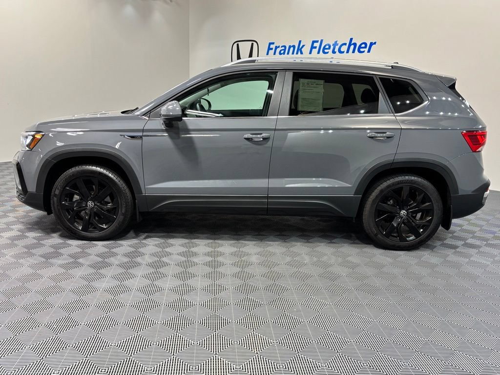 Used 2022 Volkswagen Taos SE AWD/4WD image 2