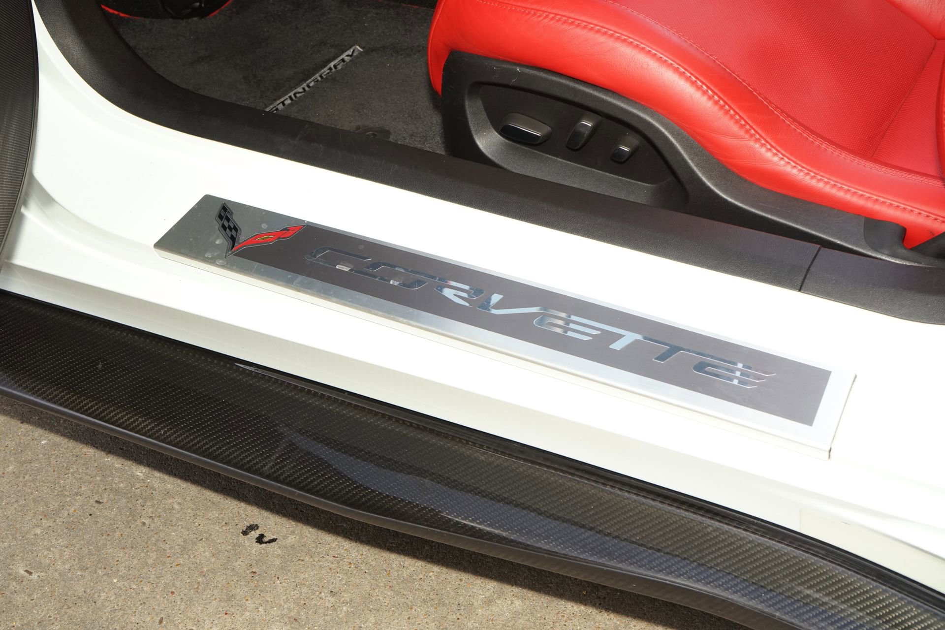Used 2015 Chevrolet Corvette Z06 w/ 3LZ Preferred Equipment Group RWD image 27