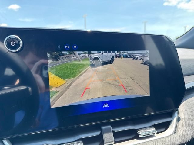 New 2027 Chevrolet Equinox LT w/ LPO, Floor Liner Package AWD/4WD image 19