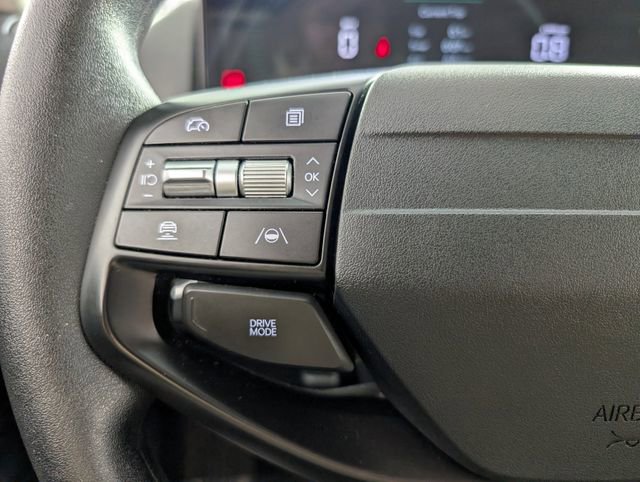 Used 2025 Kia K4 LXS image 23