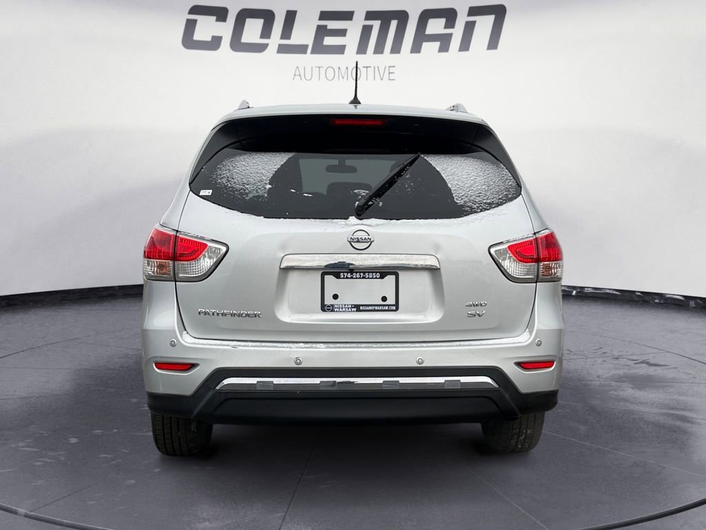 Used 2014 Nissan Pathfinder SV image 4
