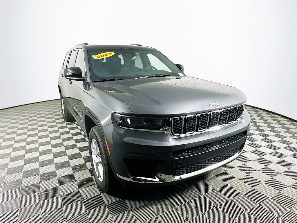 Certified 2025 Jeep Grand Cherokee L Laredo image 2