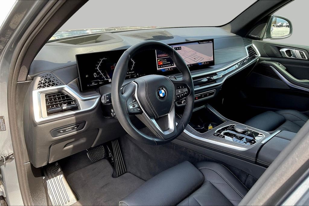 Used 2024 BMW X5 xDrive40i w/ Premium Package AWD/4WD image 17