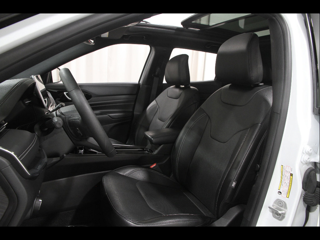 Used 2023 Jeep Compass High Altitude AWD/4WD image 5