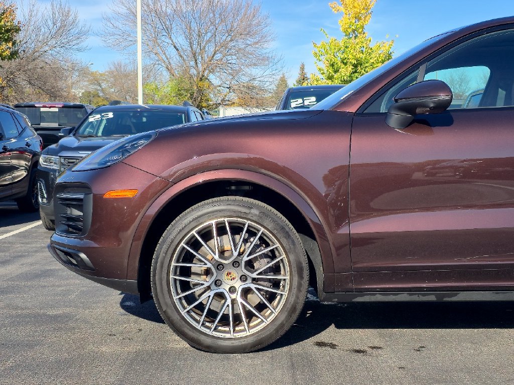 Used 2023 Porsche Cayenne Platinum Edition AWD/4WD image 36