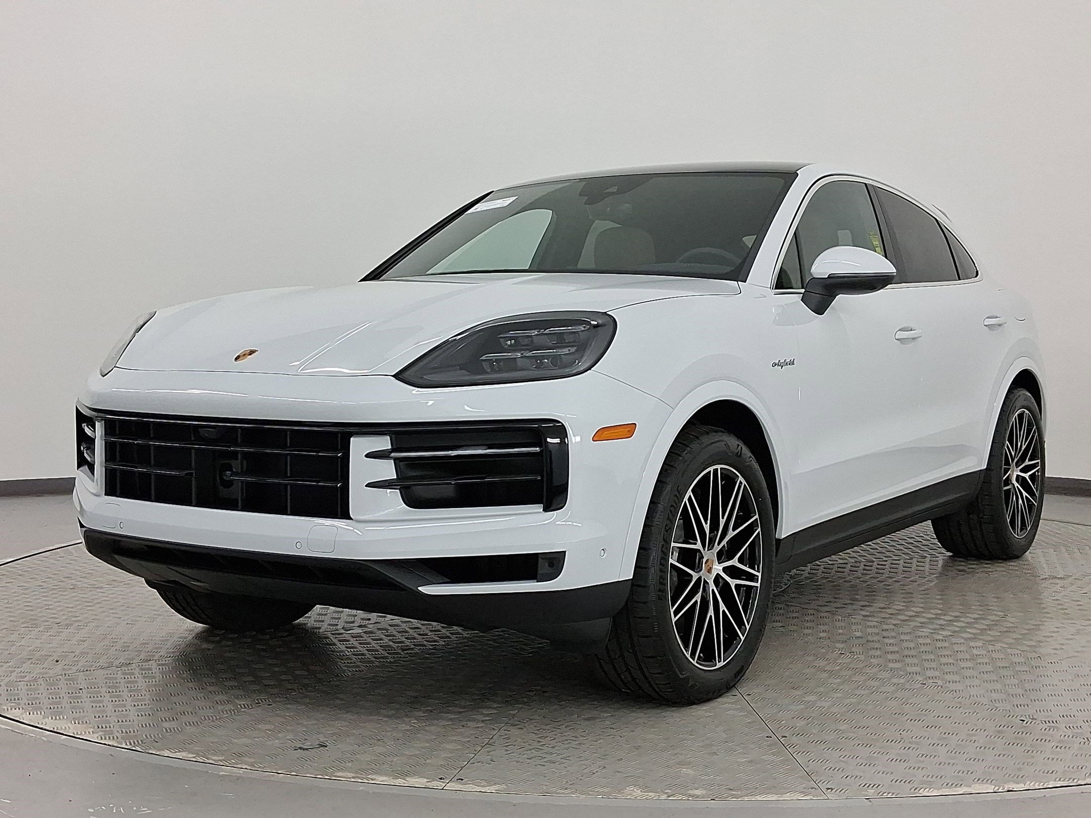 Used 2026 Porsche Cayenne E-Hybrid Coupe AWD/4WD image 1
