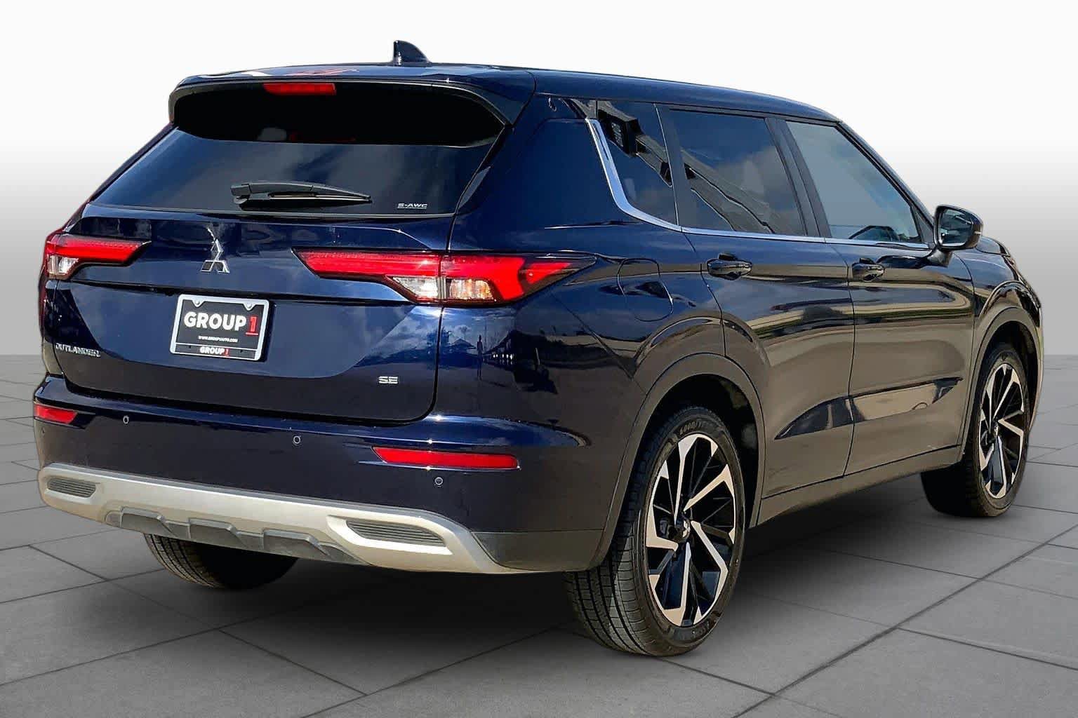 Used 2023 Mitsubishi Outlander SE AWD/4WD image 13