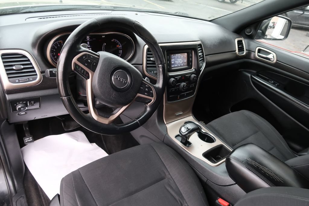 Used 2014 Jeep Grand Cherokee Laredo w/ Quick Order Package 23E AWD/4WD image 6