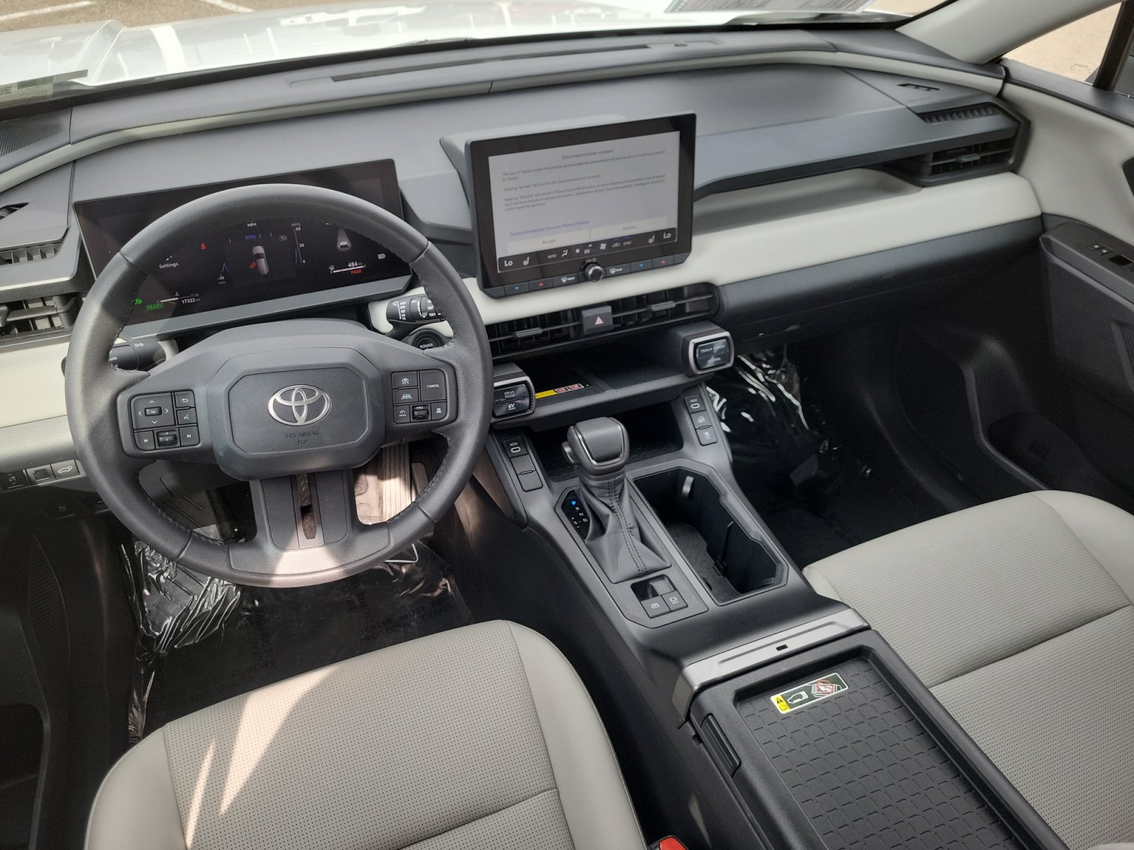 Used 2026 Toyota RAV4 XLE Premium AWD/4WD image 27