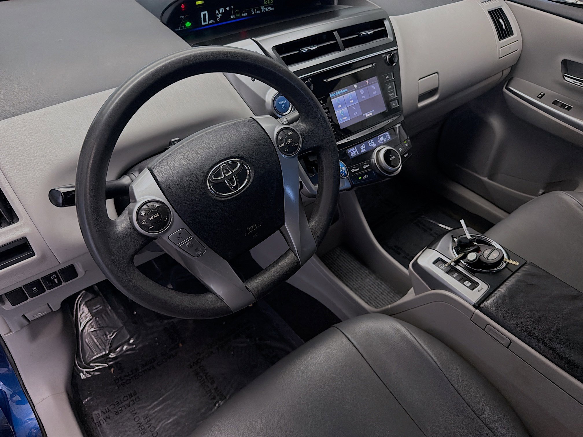 Used 2017 Toyota Prius V Two w/ Carpet Mat Package image 7