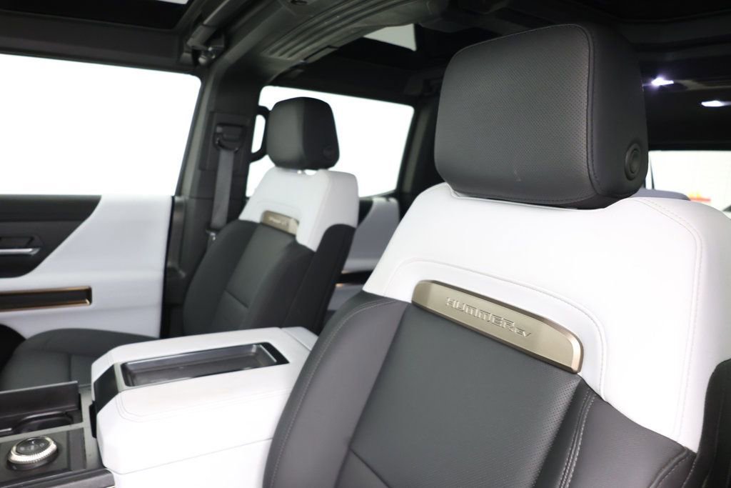 Used 2024 GMC Hummer EV 2X w/ LPO, Illumination Package image 18