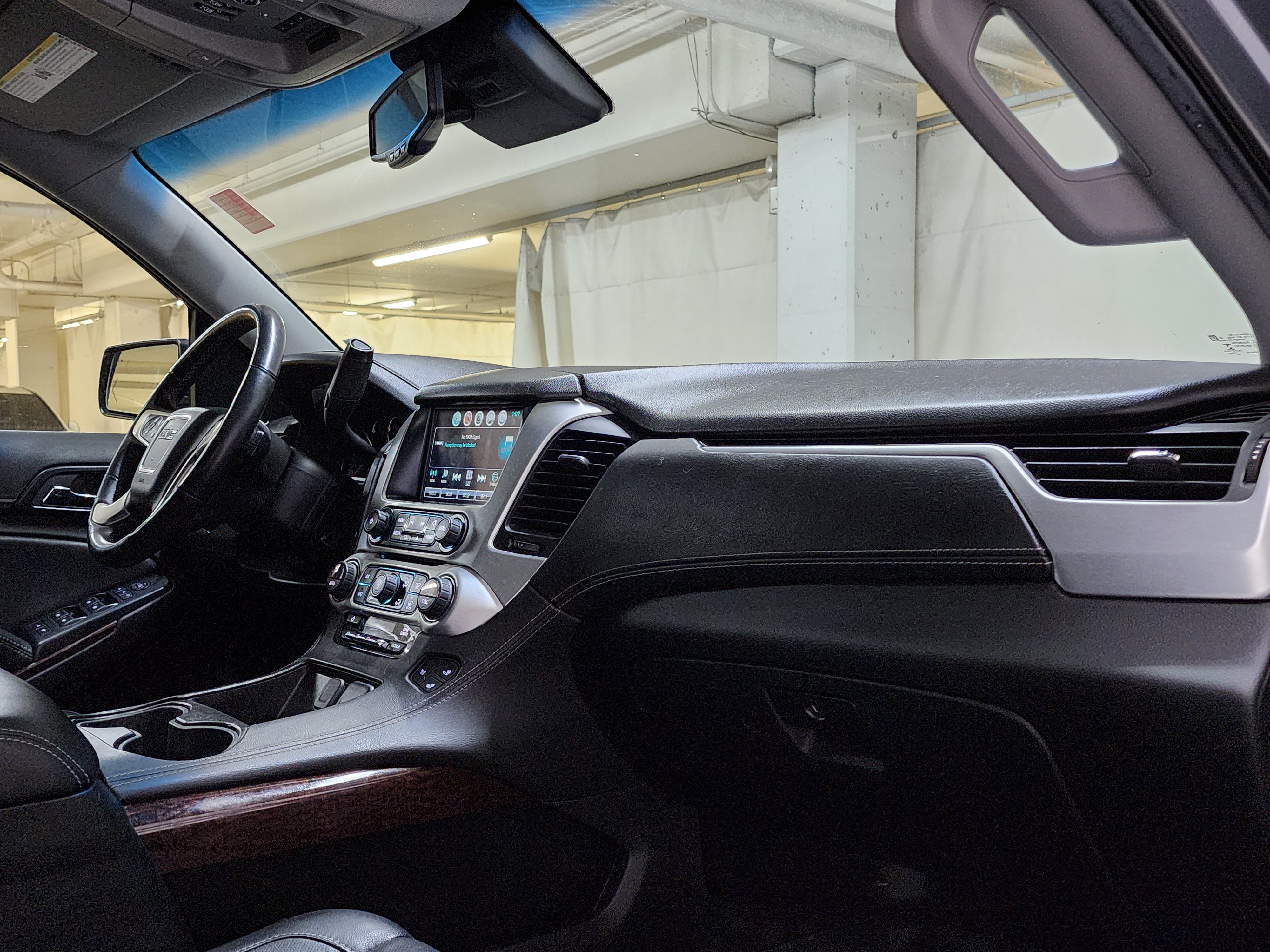 Used 2018 GMC Yukon SLT w/ Premium Edition AWD/4WD image 25