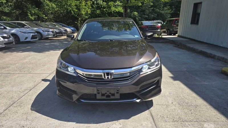 Used 2017 Honda Accord LX image 8