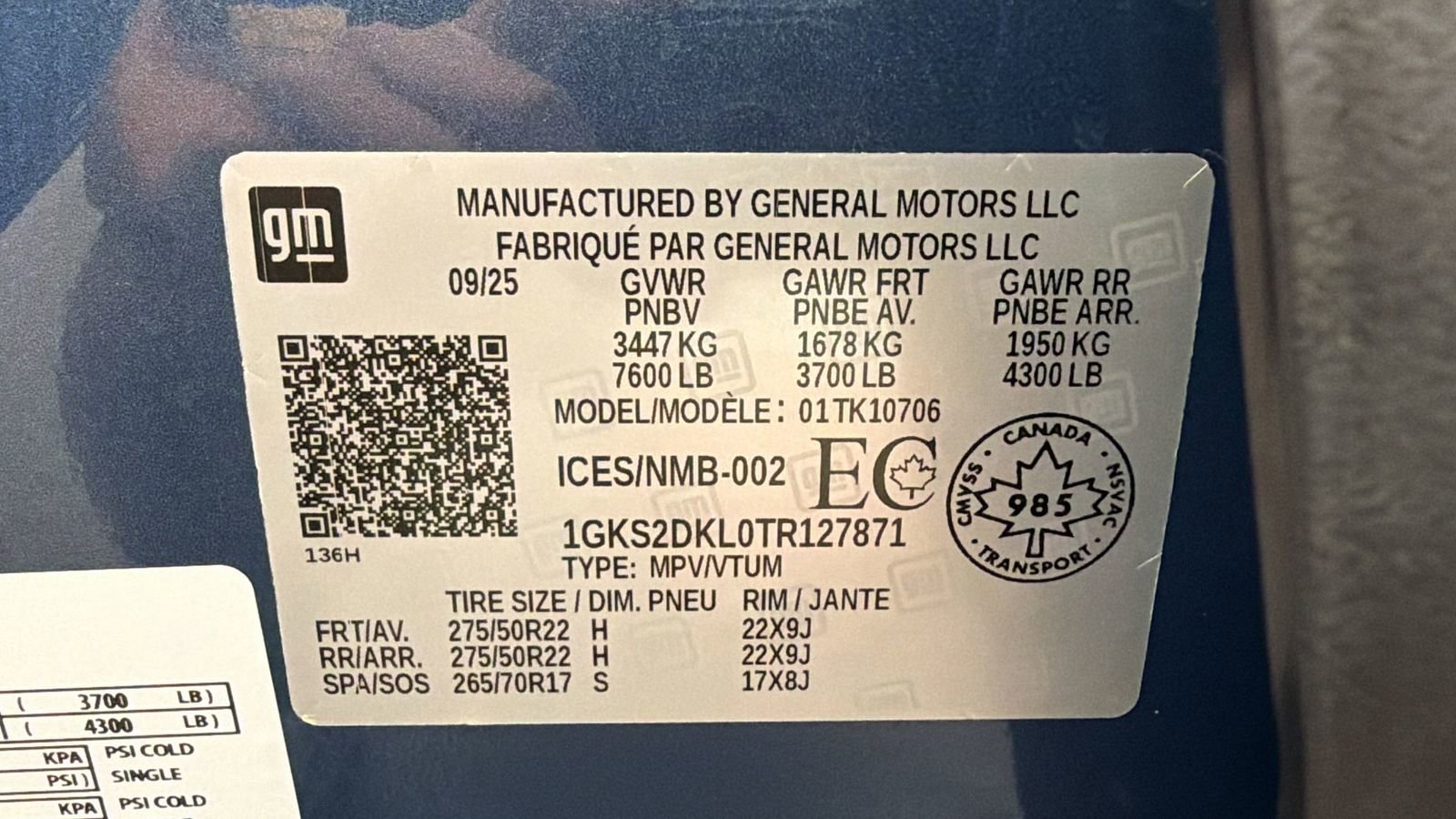 Used 2026 GMC Yukon Denali w/ Sun & Power Step Package AWD/4WD image 39