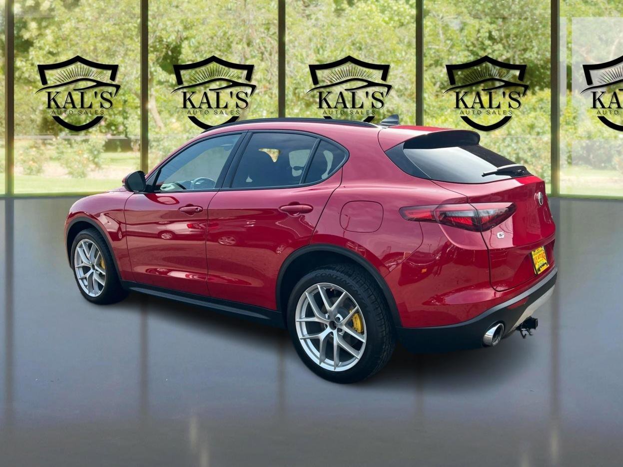 Used 2019 Alfa Romeo Stelvio Ti Sport w/ Quick Order Package 22S Sport AWD/4WD image 7
