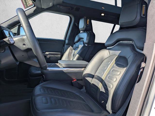 Used 2022 Rivian R1S Launch Edition image 17