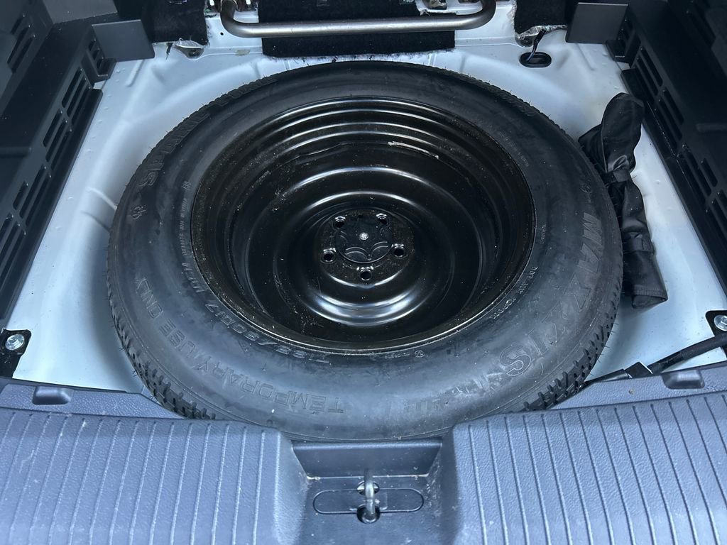 Used 2023 Nissan Rogue S image 28