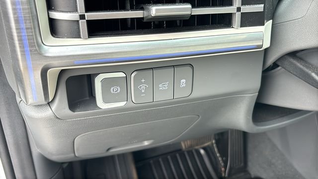 Used 2024 Hyundai Santa Fe Calligraphy AWD/4WD image 11