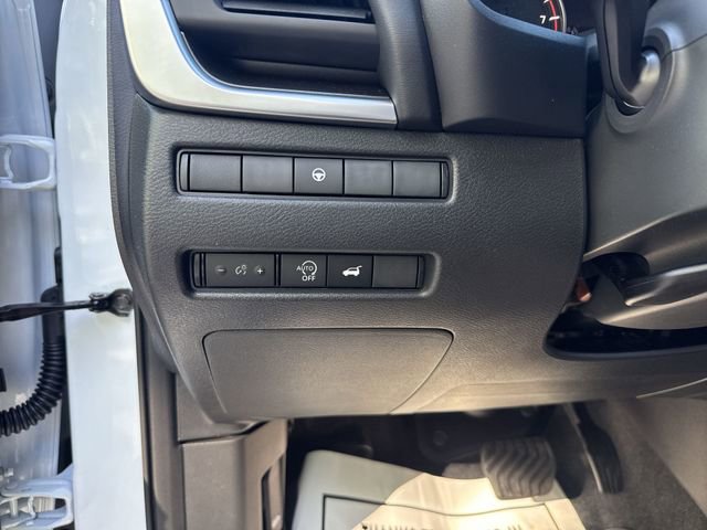 New 2026 Nissan Rogue SV FWD image 25