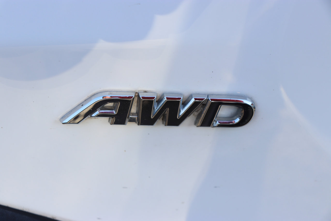 Used 2025 Toyota RAV4 XLE image 55