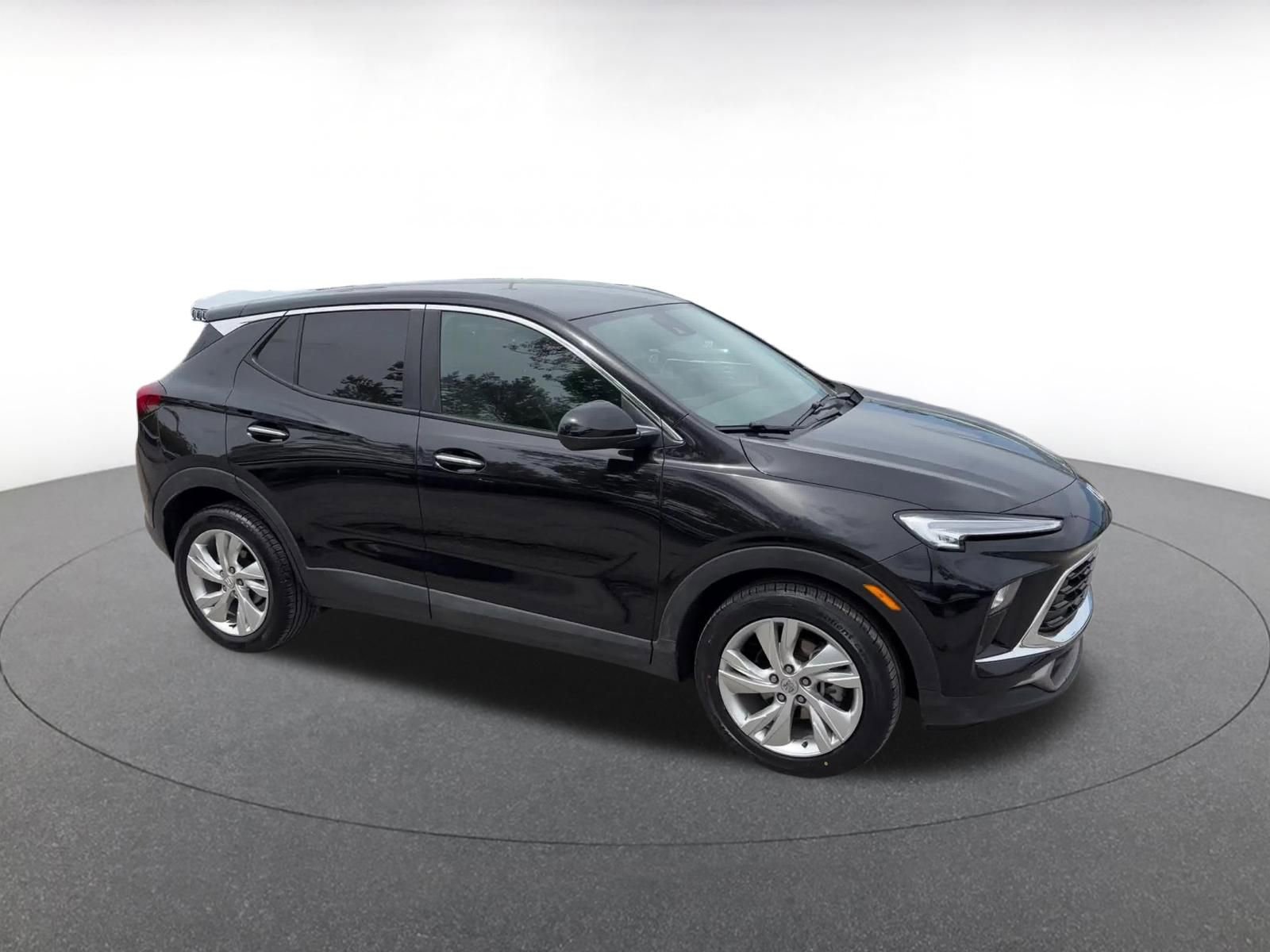 Used 2025 Buick Encore GX Preferred FWD image 2