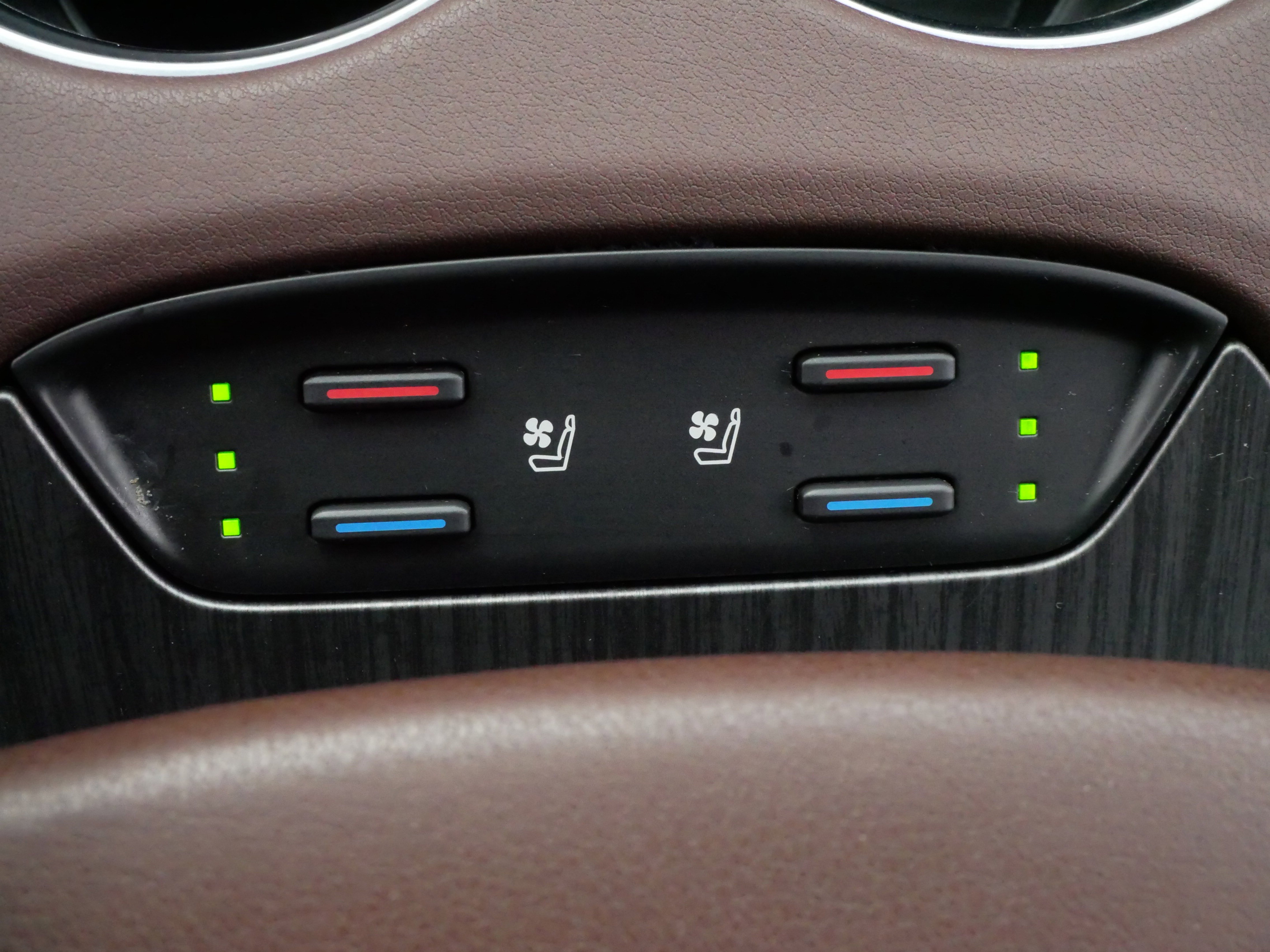 New 2024 Toyota Venza Limited image 29