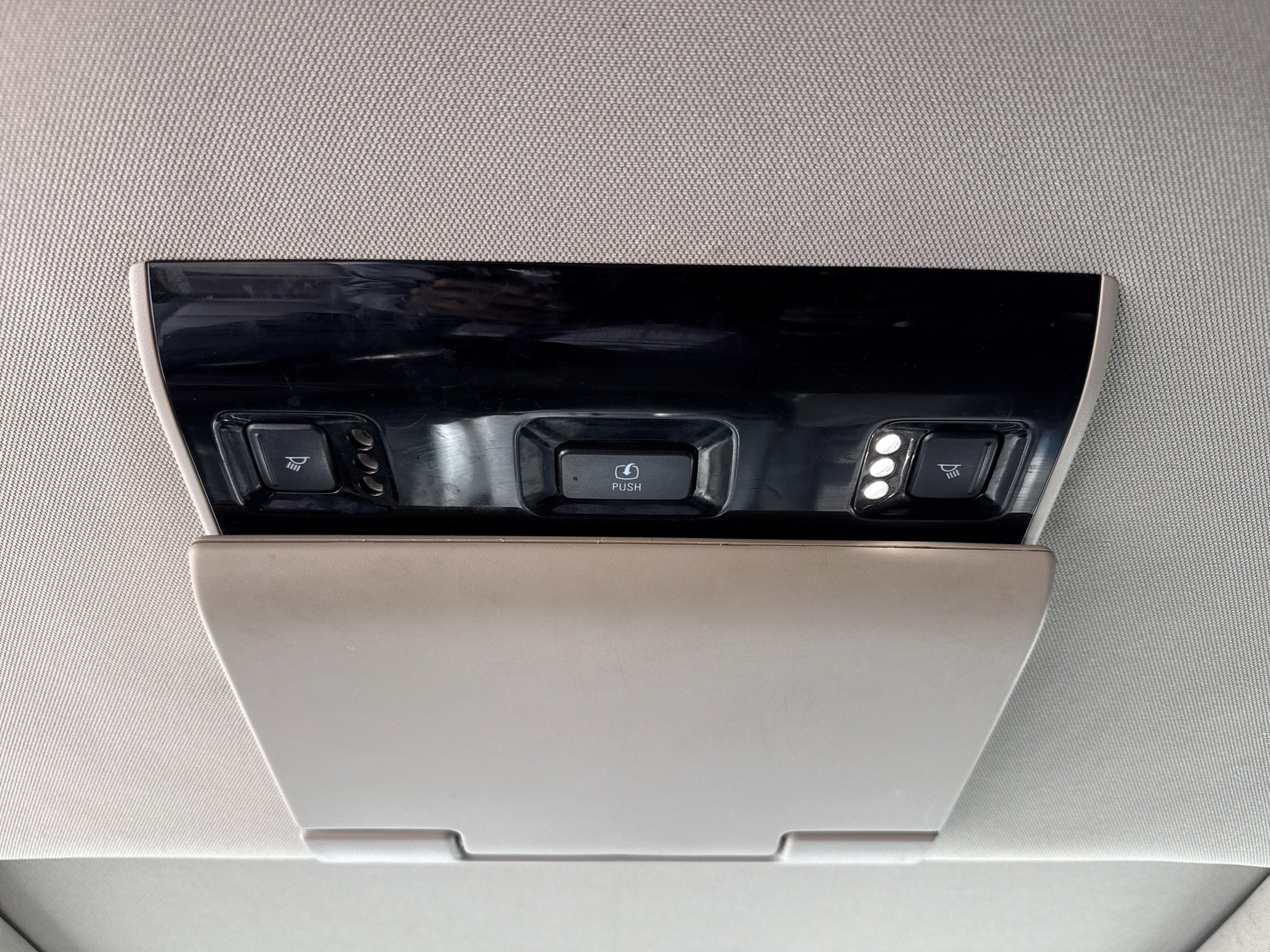 Used 2016 GMC Yukon XL Denali w/ Open Road Package image 30