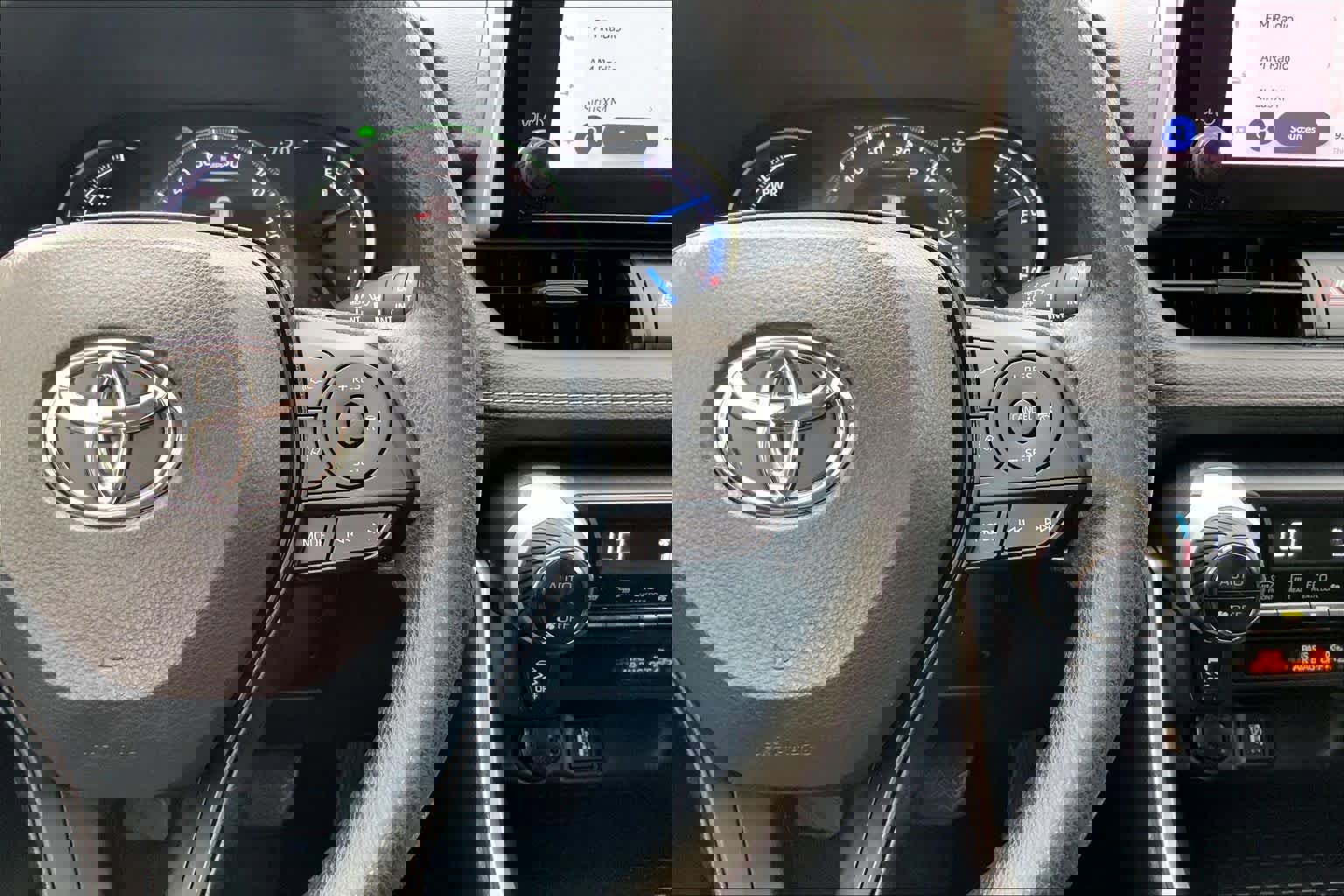 Used 2024 Toyota RAV4 XLE image 24